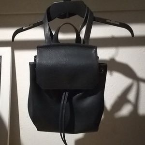 Matt & Nat Mumbai mini backpack